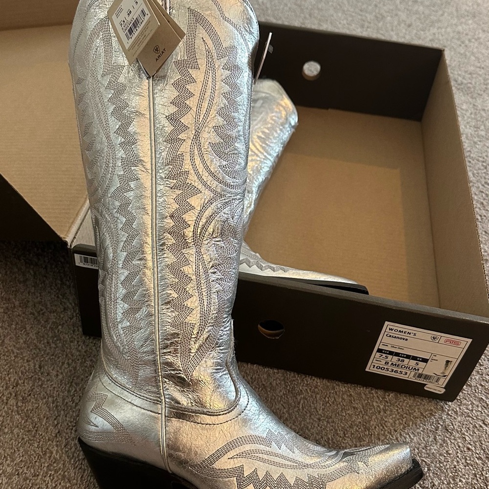 Ariat Casanova Silver Embroidered Cowboy Boots